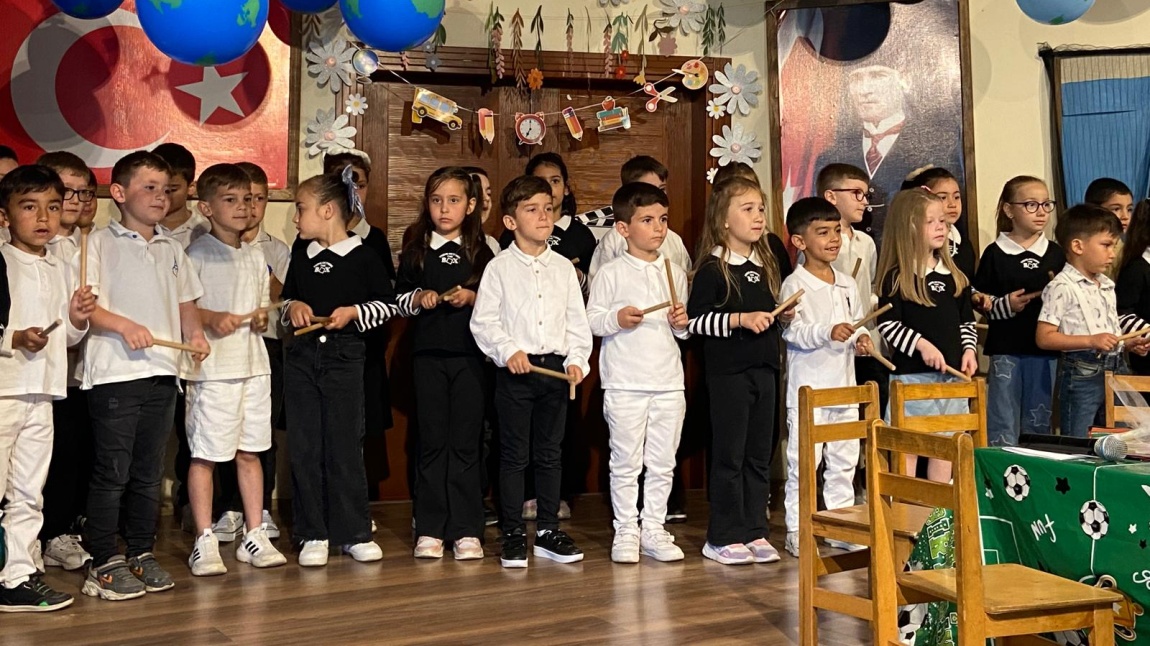 OKULUMUZ 1/F SINIFININ TİYATRO ETKİNLİĞİ